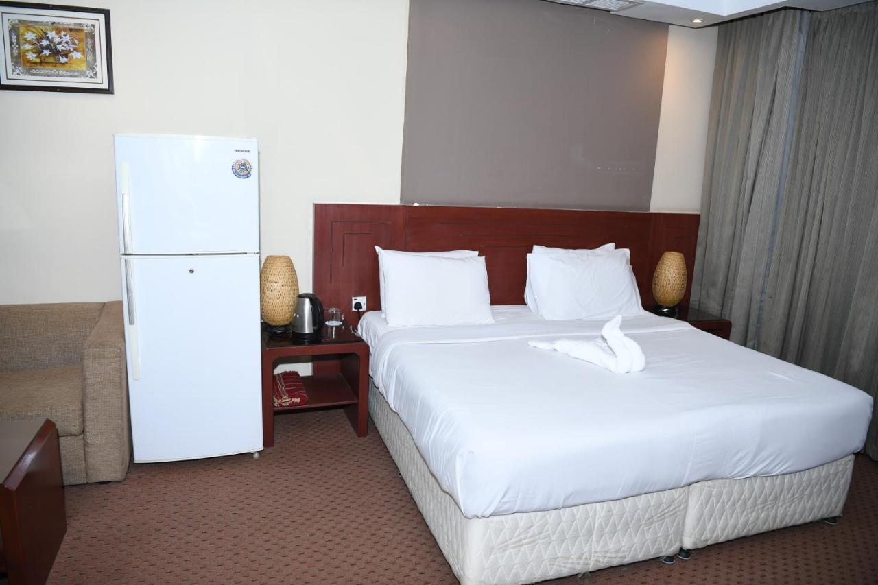 Continental Suite Farwaniya Kuwait City Exteriér fotografie