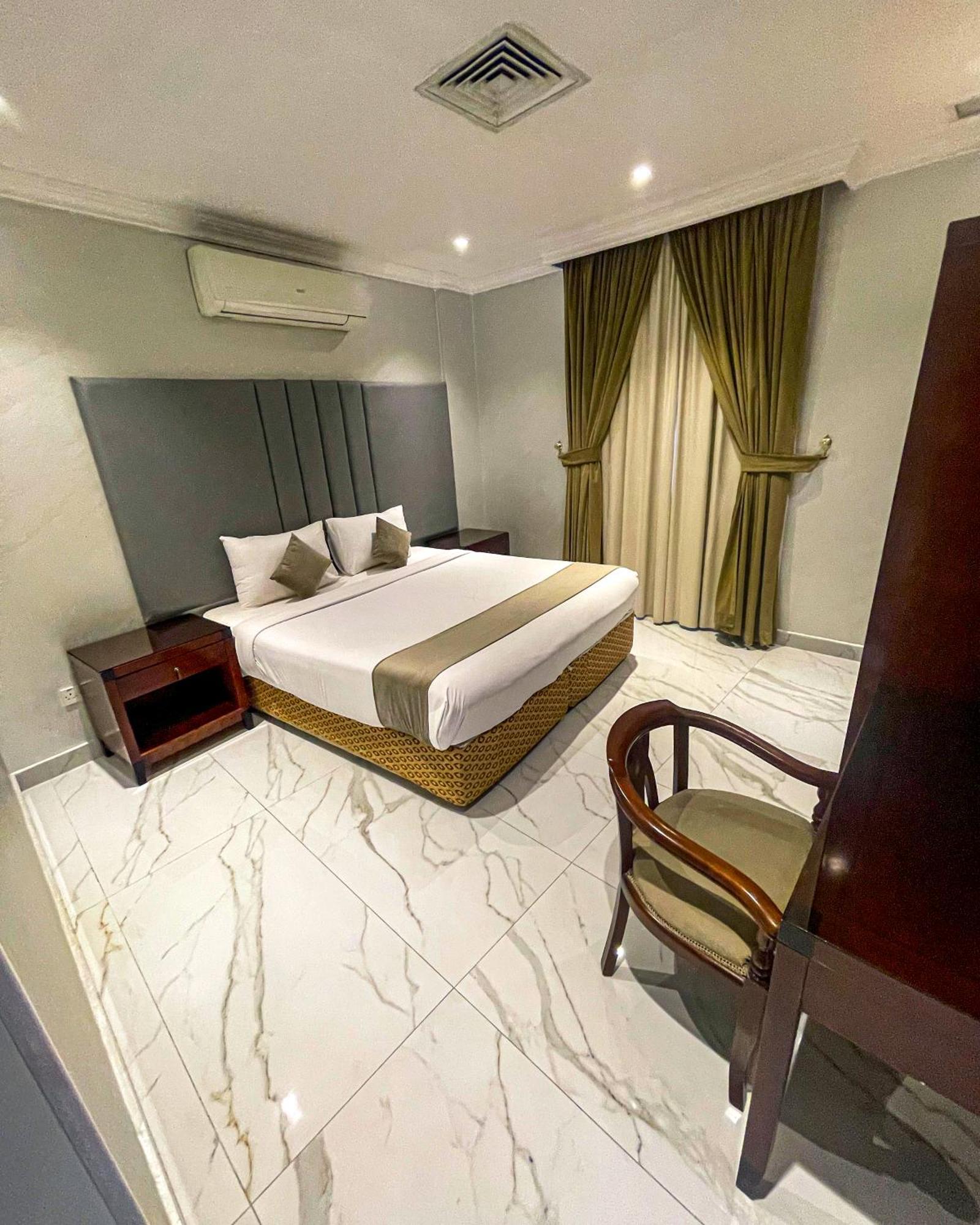Continental Suite Farwaniya Kuwait City Exteriér fotografie