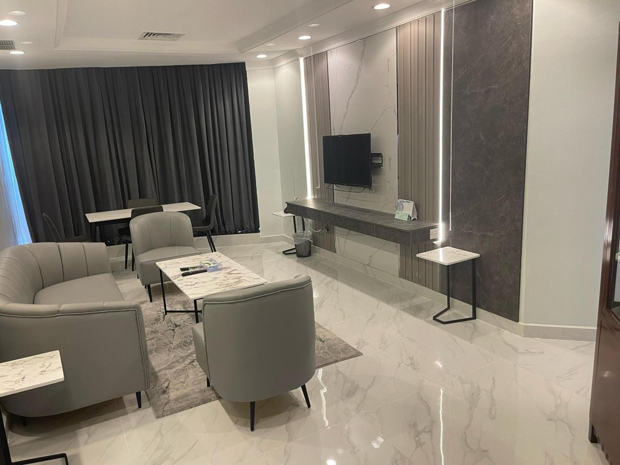 Continental Suite Farwaniya Kuwait City Exteriér fotografie