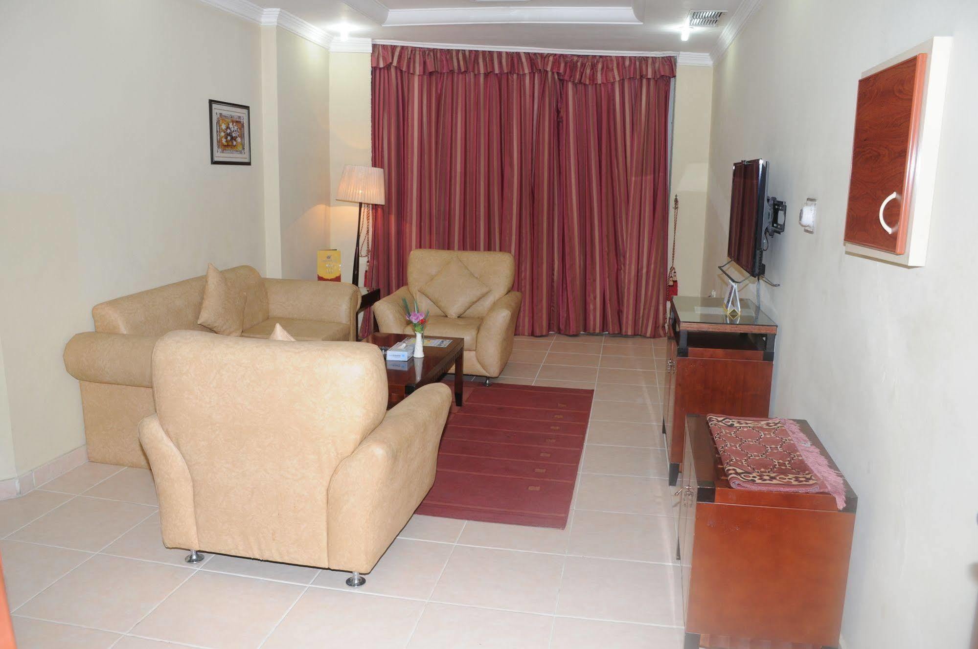 Continental Suite Farwaniya Kuwait City Exteriér fotografie